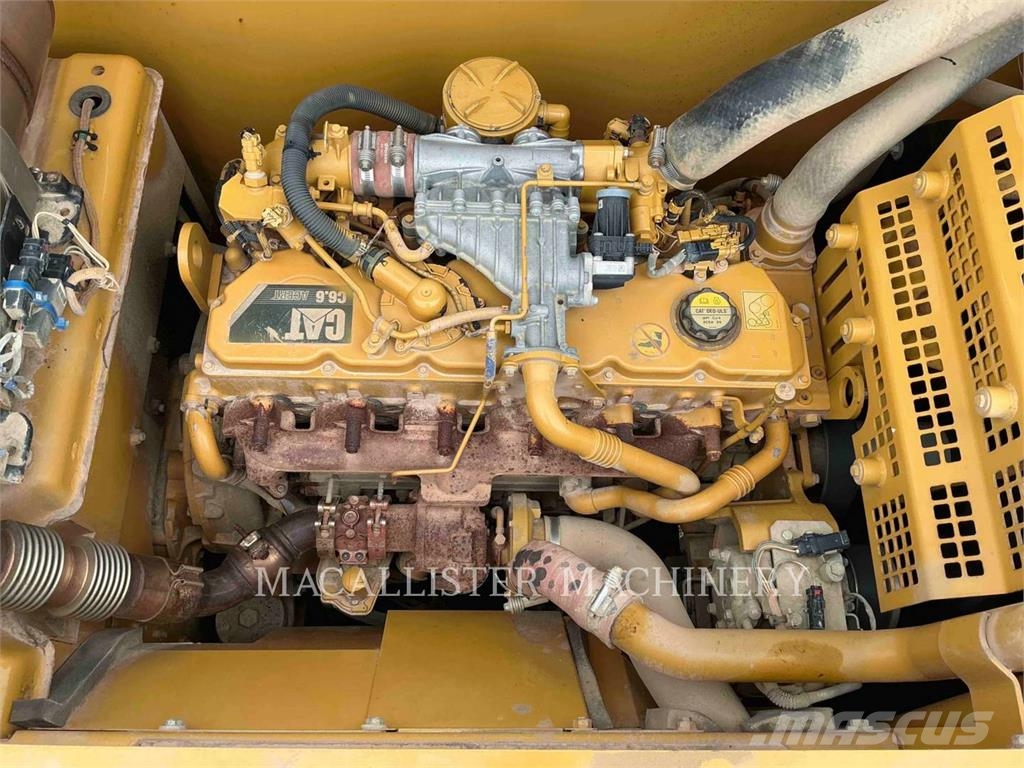 CAT 320EL حفارات زحافة