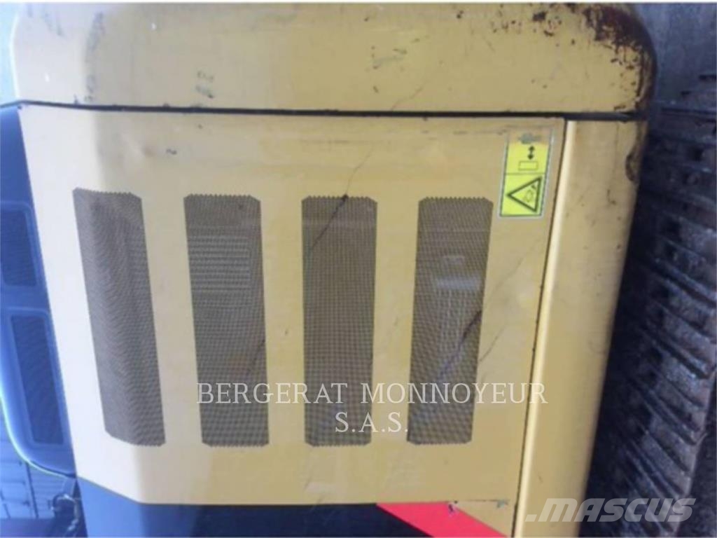CAT 320F Bagri goseničarji