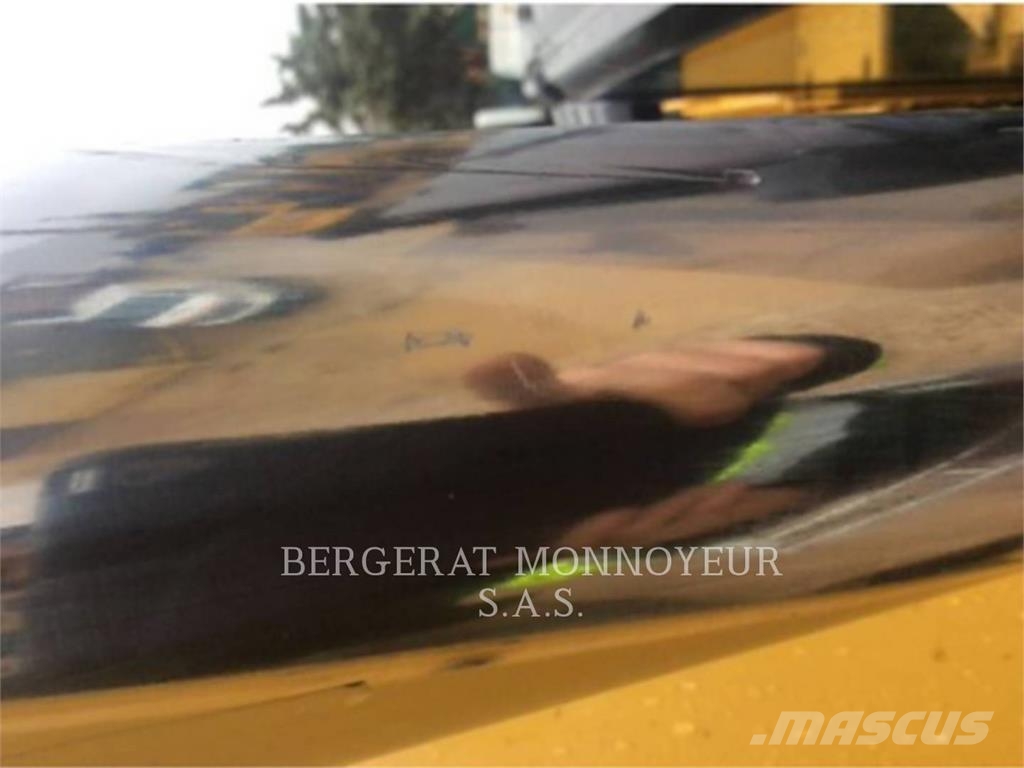 CAT 320F Bagri goseničarji