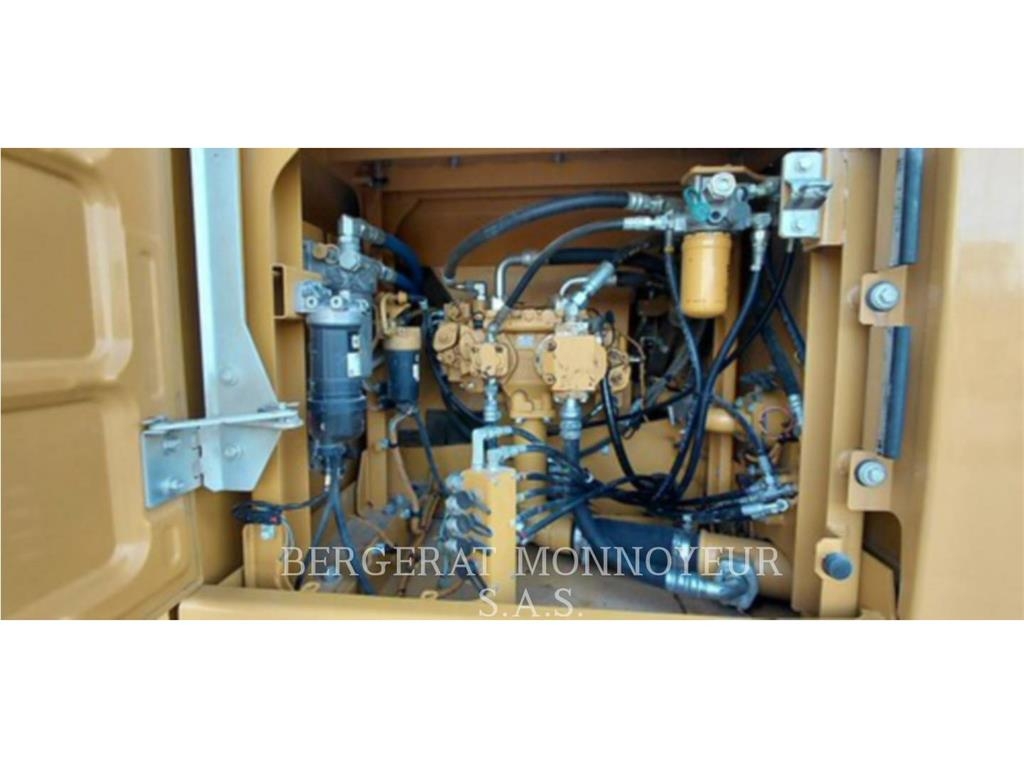 CAT 320F Pelle sur chenilles