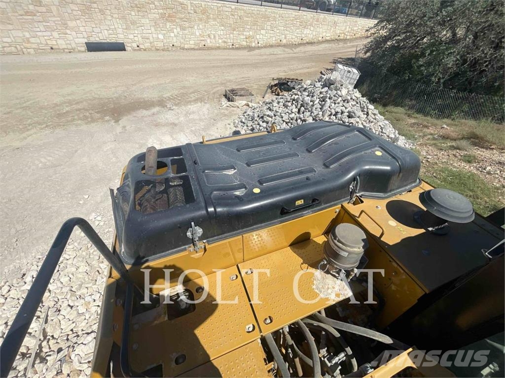 CAT 320FL Bagri goseničarji