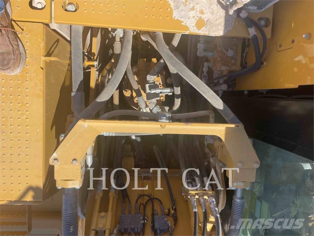 CAT 320FL Bagri goseničarji