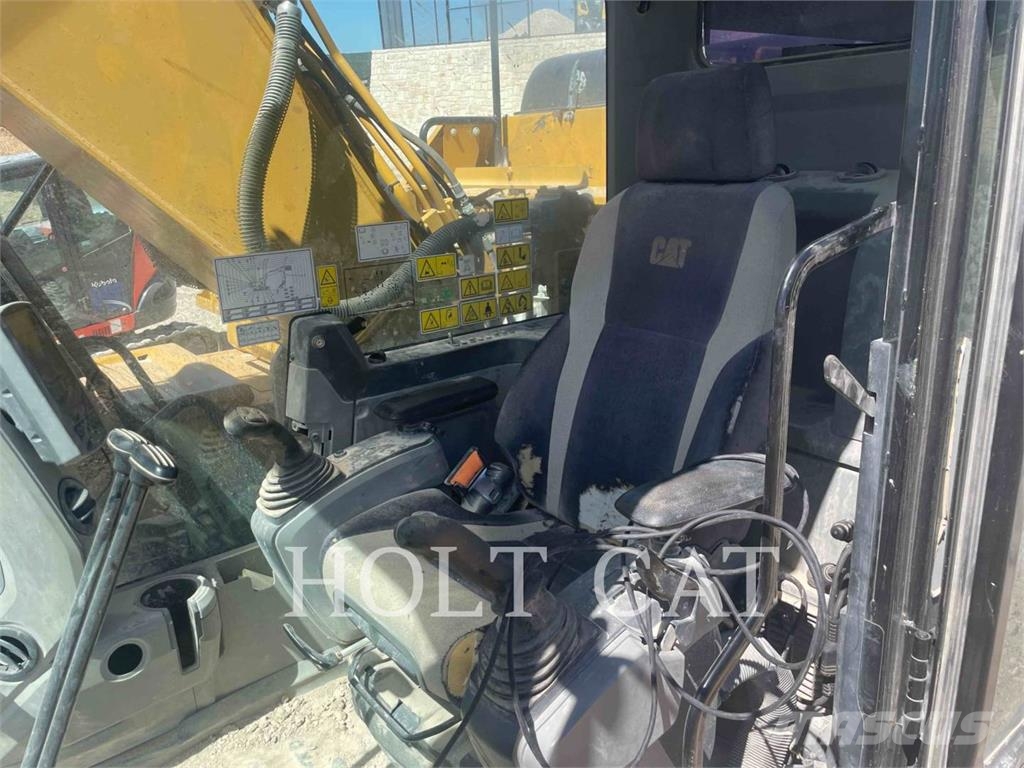 CAT 320FL Bagri goseničarji