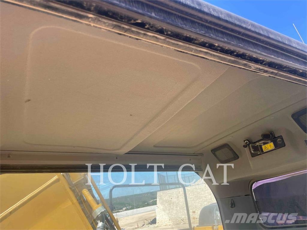 CAT 320FL Bagri goseničarji