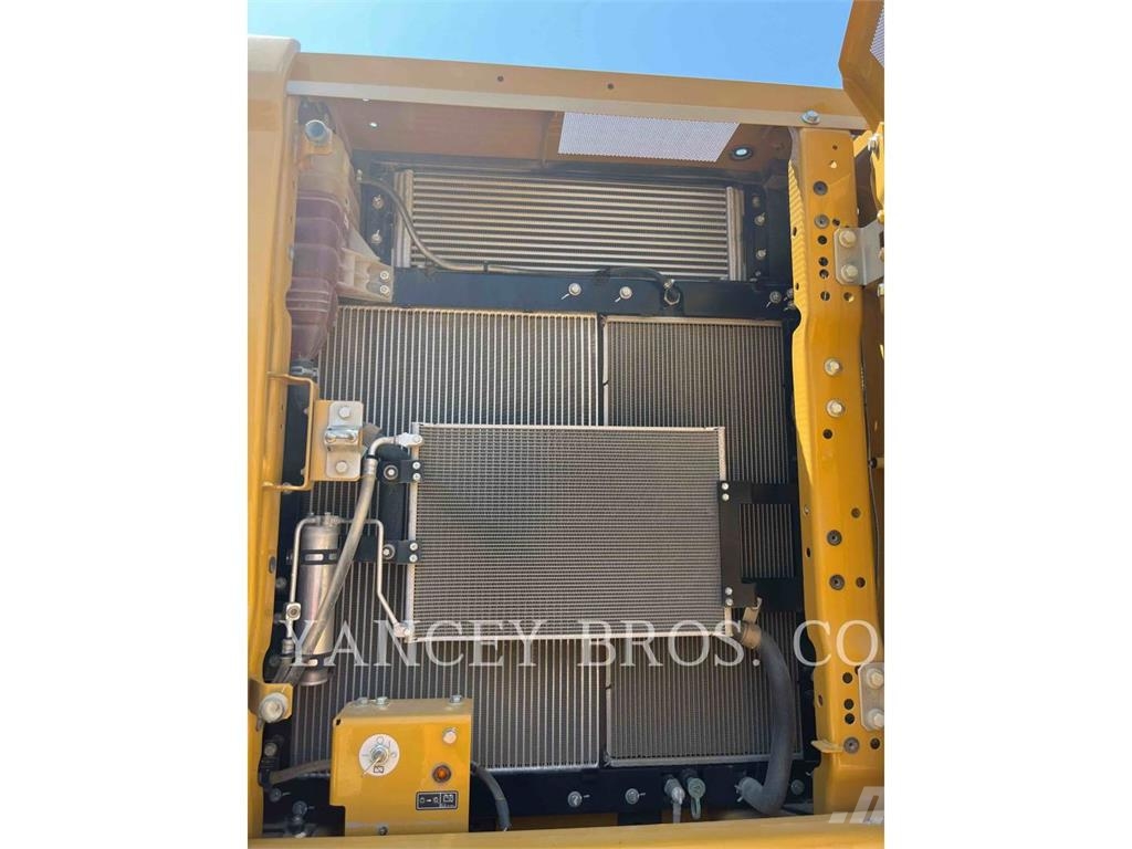 CAT 320GC 履带挖掘机