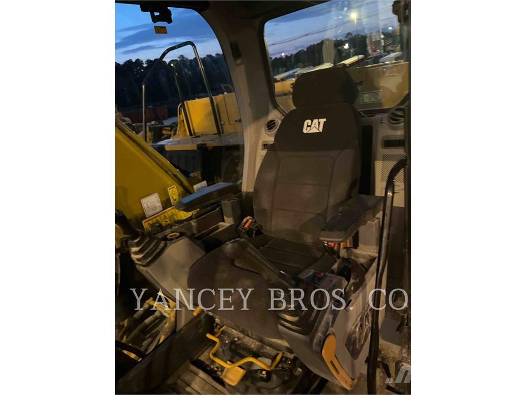 CAT 320GC 履带挖掘机