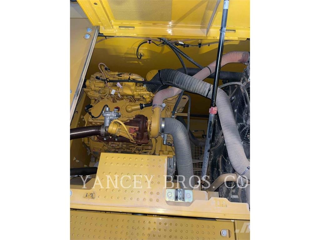 CAT 320GC 履带挖掘机