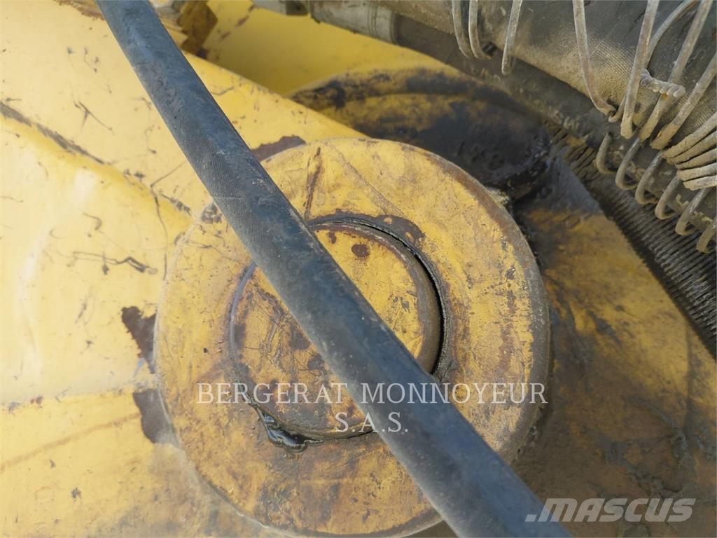 CAT 321D CR Pelle sur chenilles