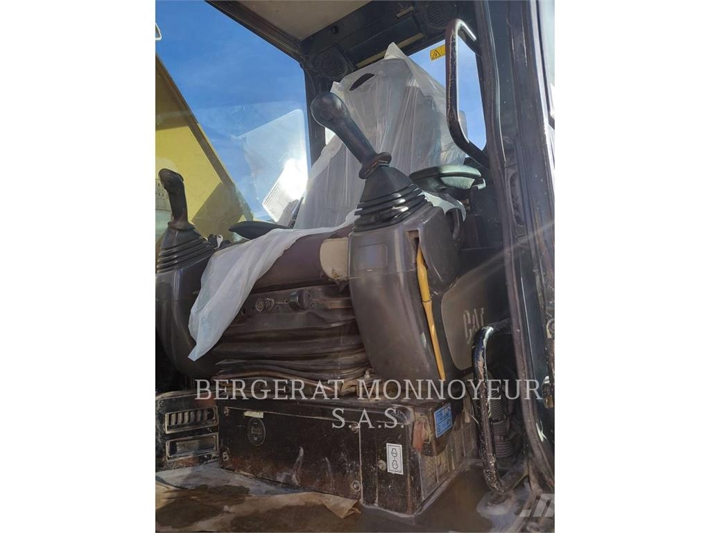 CAT 321D CR Pelle sur chenilles
