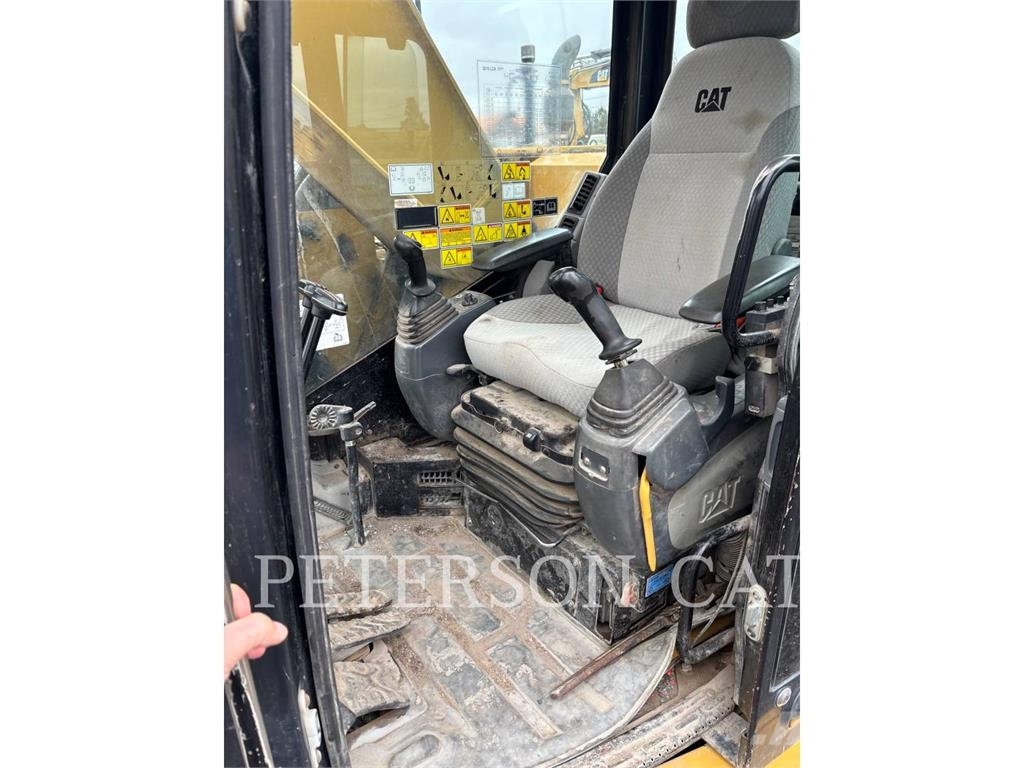 CAT 321D LCR 履带挖掘机