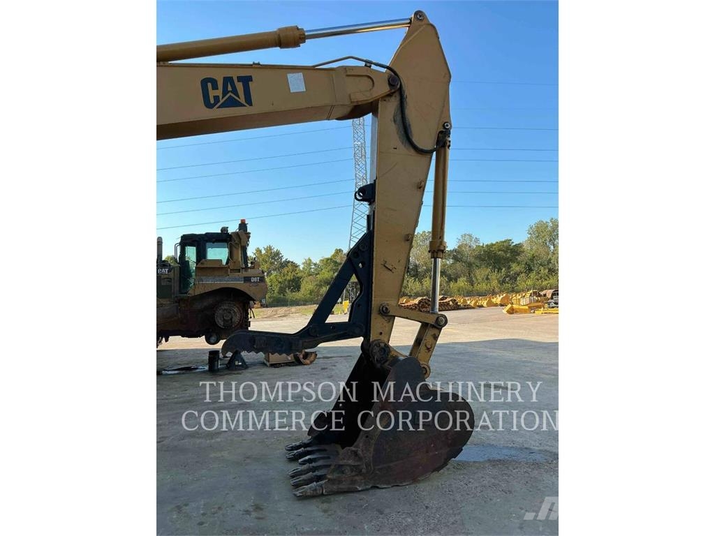 CAT 322CL Kāpurķēžu ekskavatori