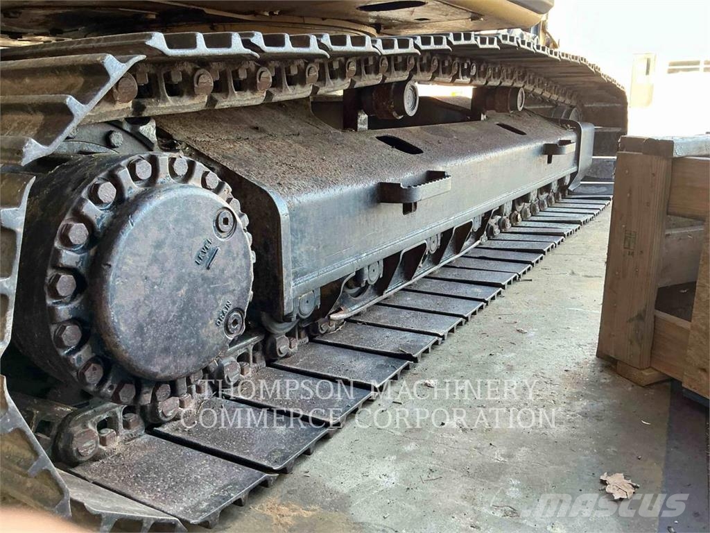 CAT 322CL Kāpurķēžu ekskavatori