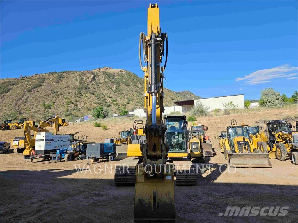 CAT 323 Lánctalpas kotrók