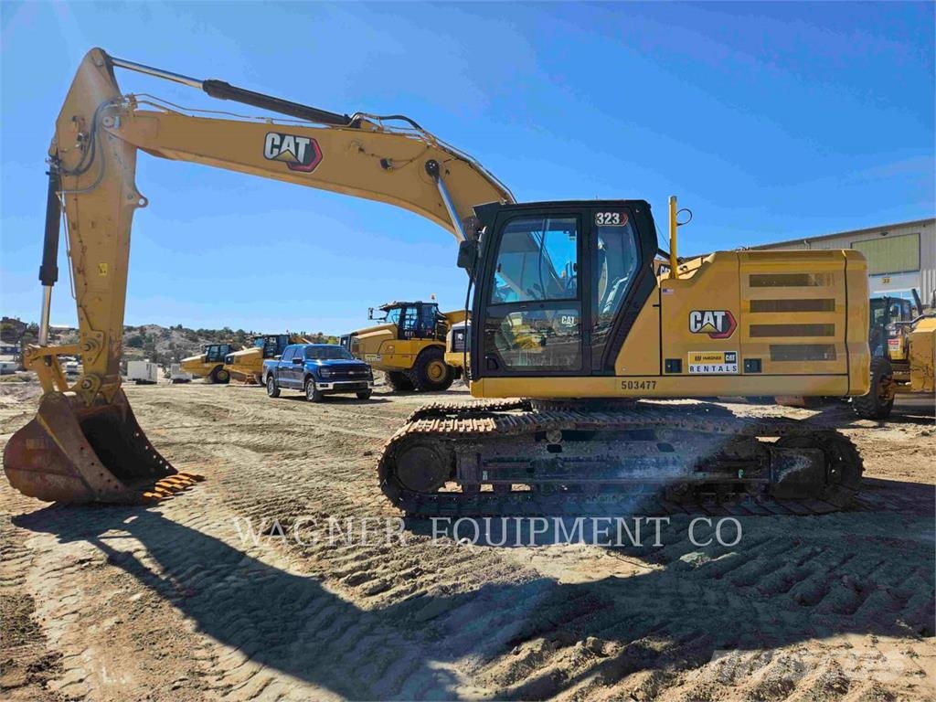 CAT 323 Bagri goseničarji