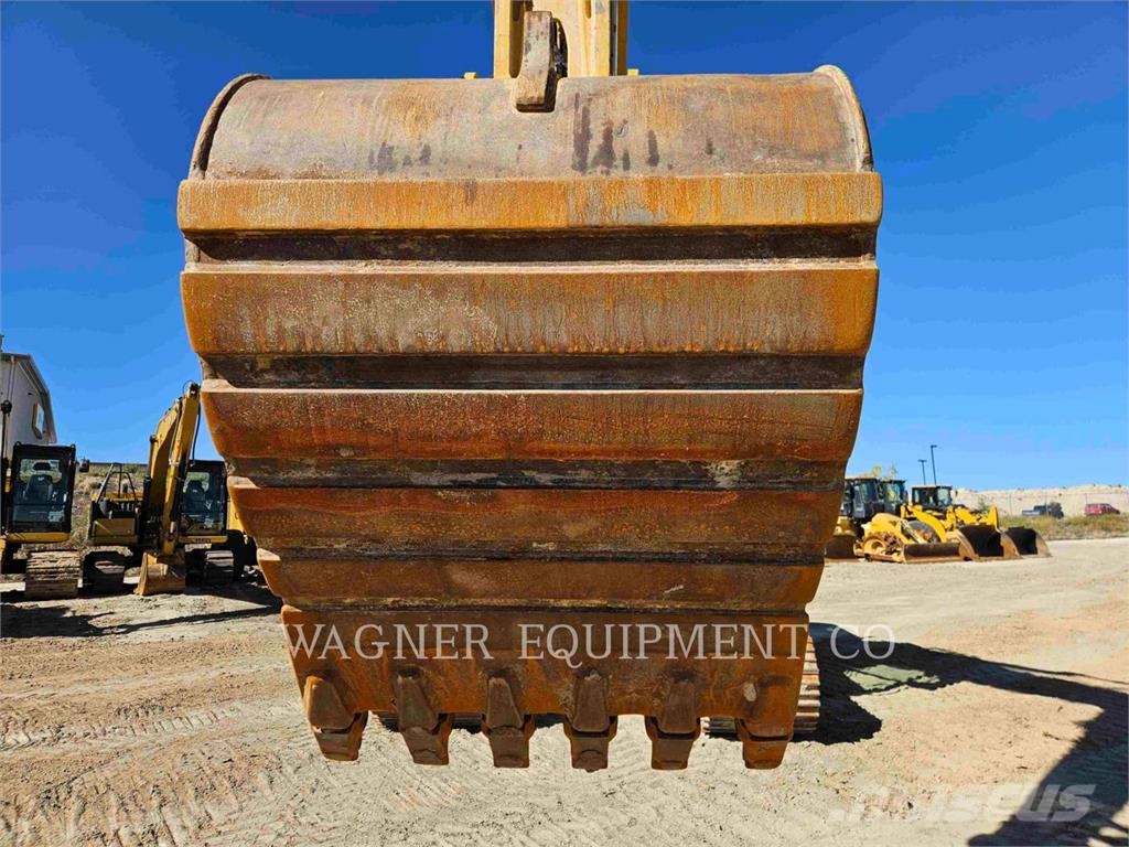 CAT 323 Bagri goseničarji