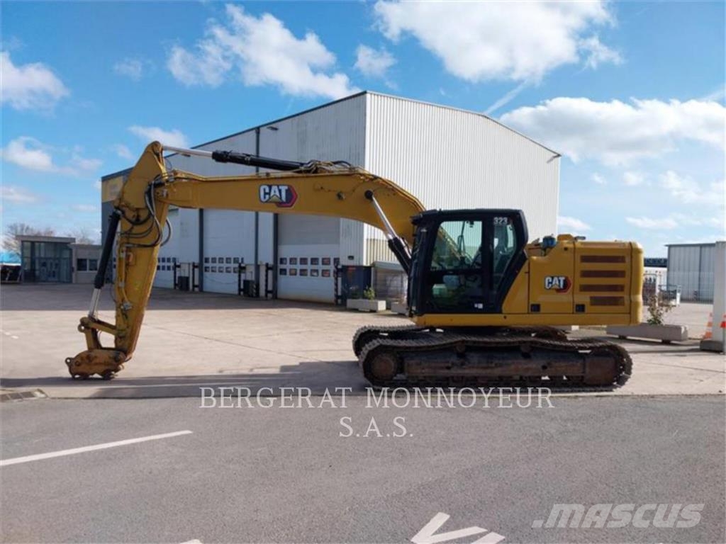 CAT 323 Vikšriniai ekskavatoriai