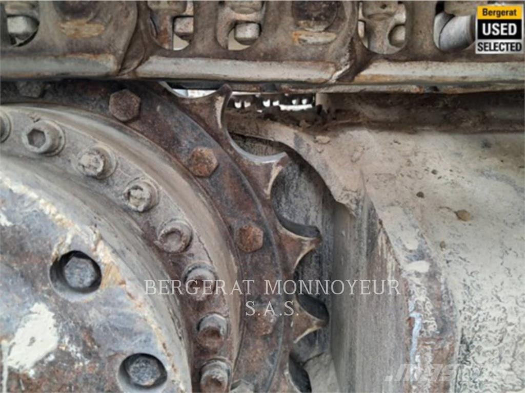 CAT 323 履带挖掘机