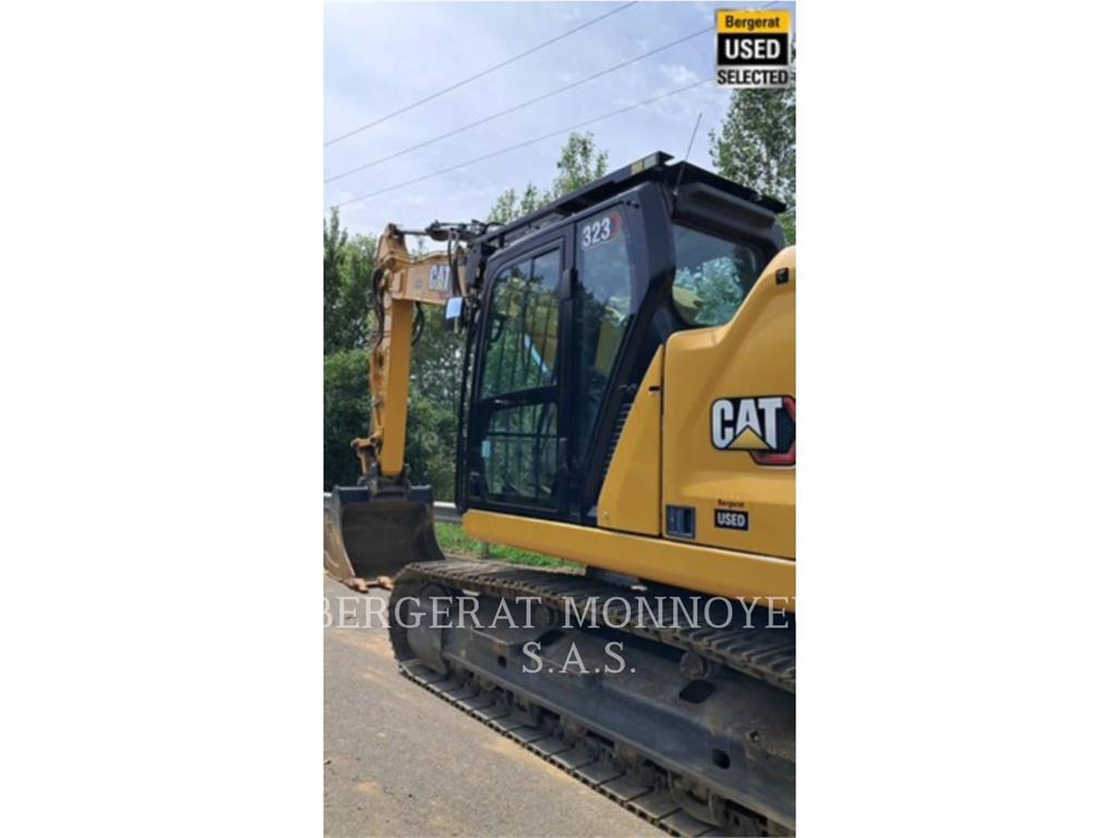 CAT 323 Escavatori cingolati