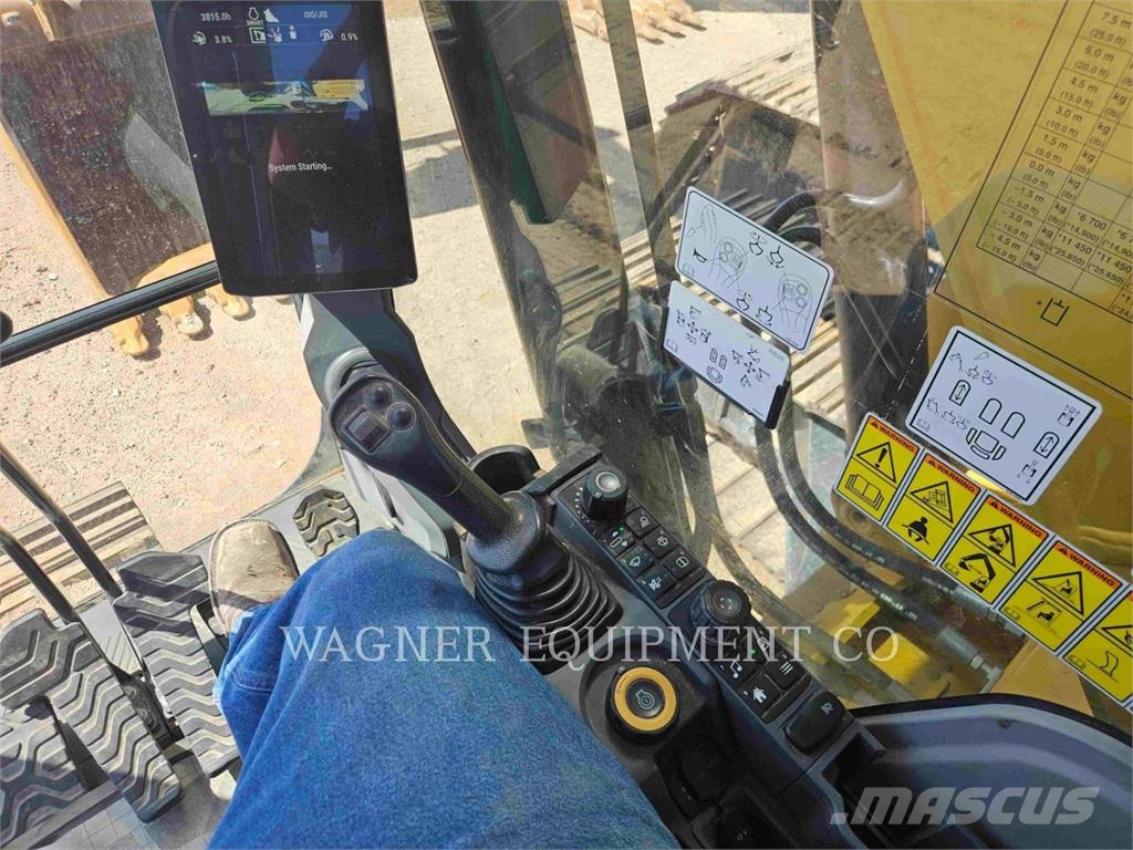 CAT 323 Bandgrävare