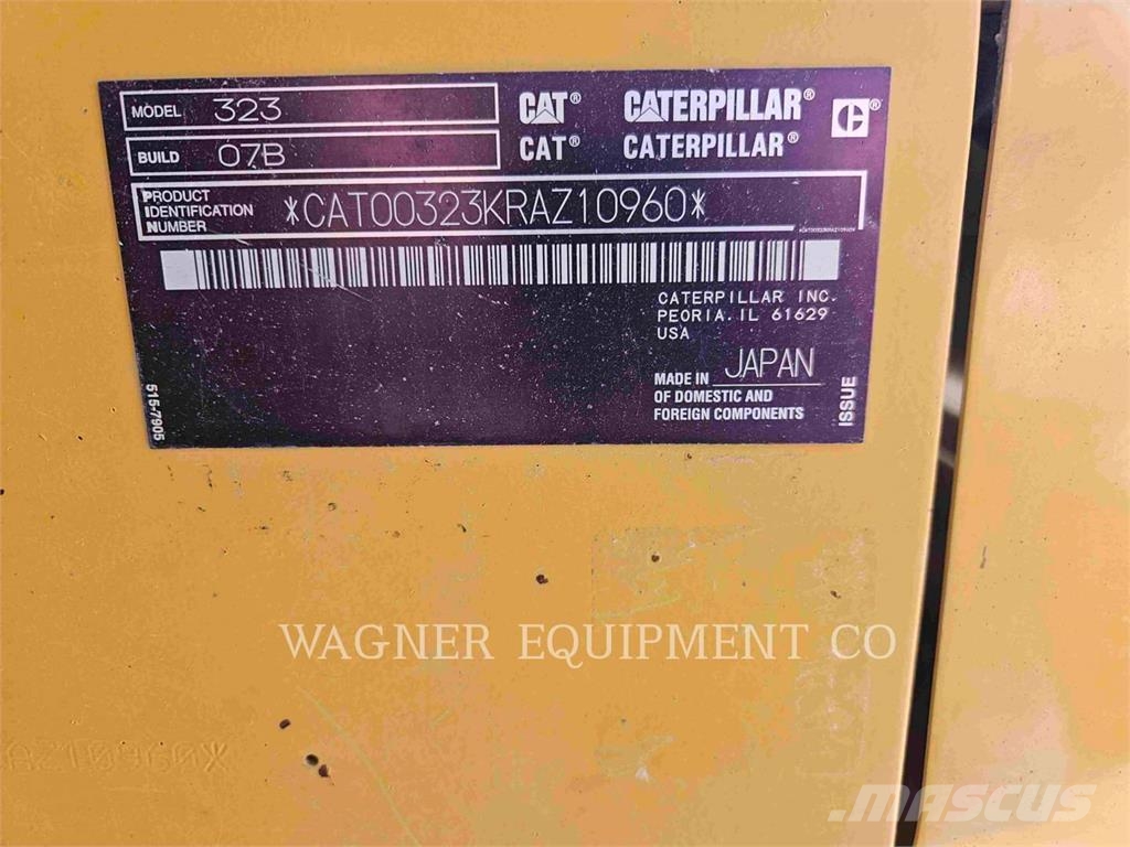CAT 323 Bandgrävare