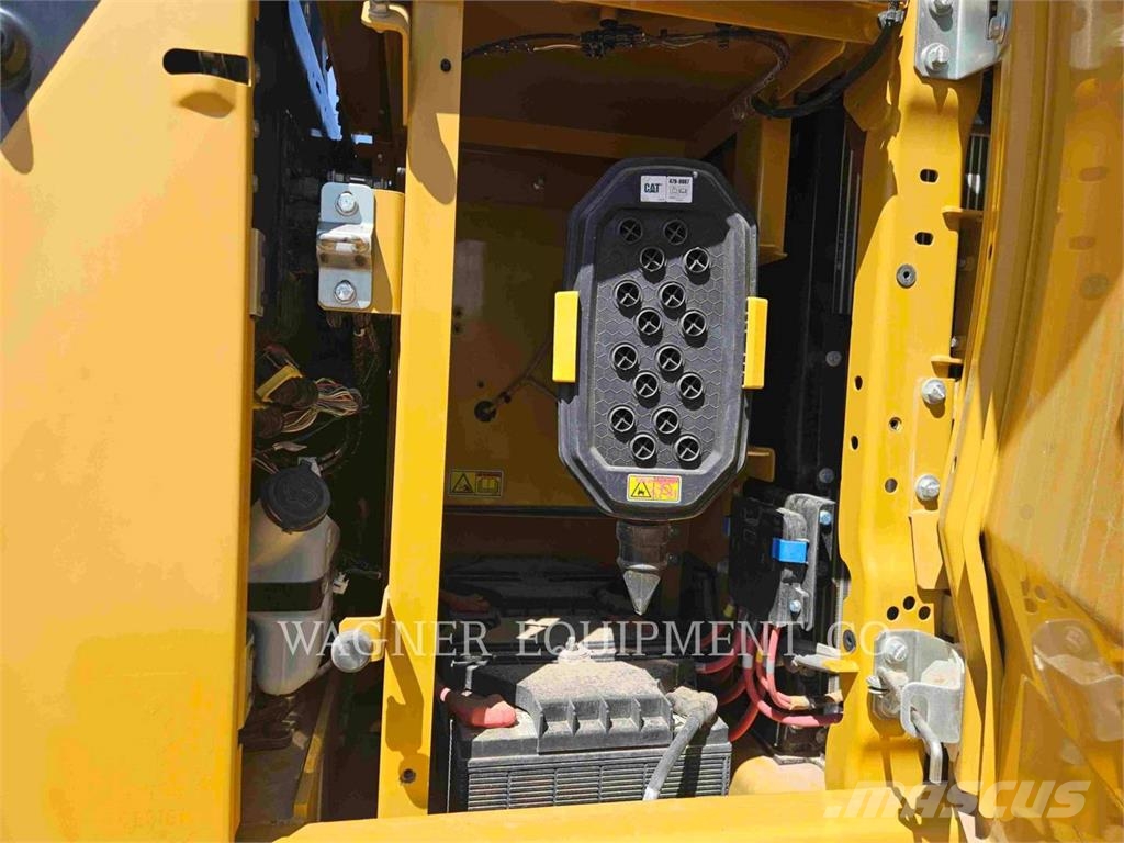 CAT 323 Bandgrävare