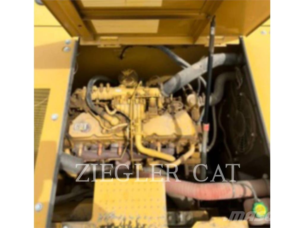 CAT 323 Excavadoras sobre orugas