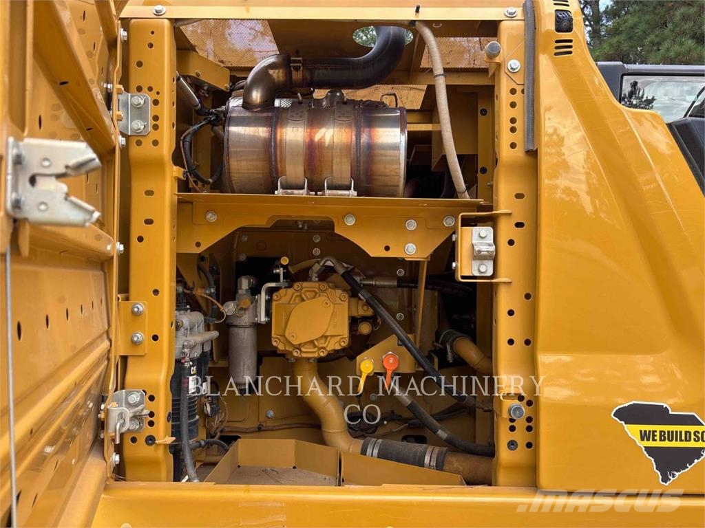 CAT 323 Lánctalpas kotrók