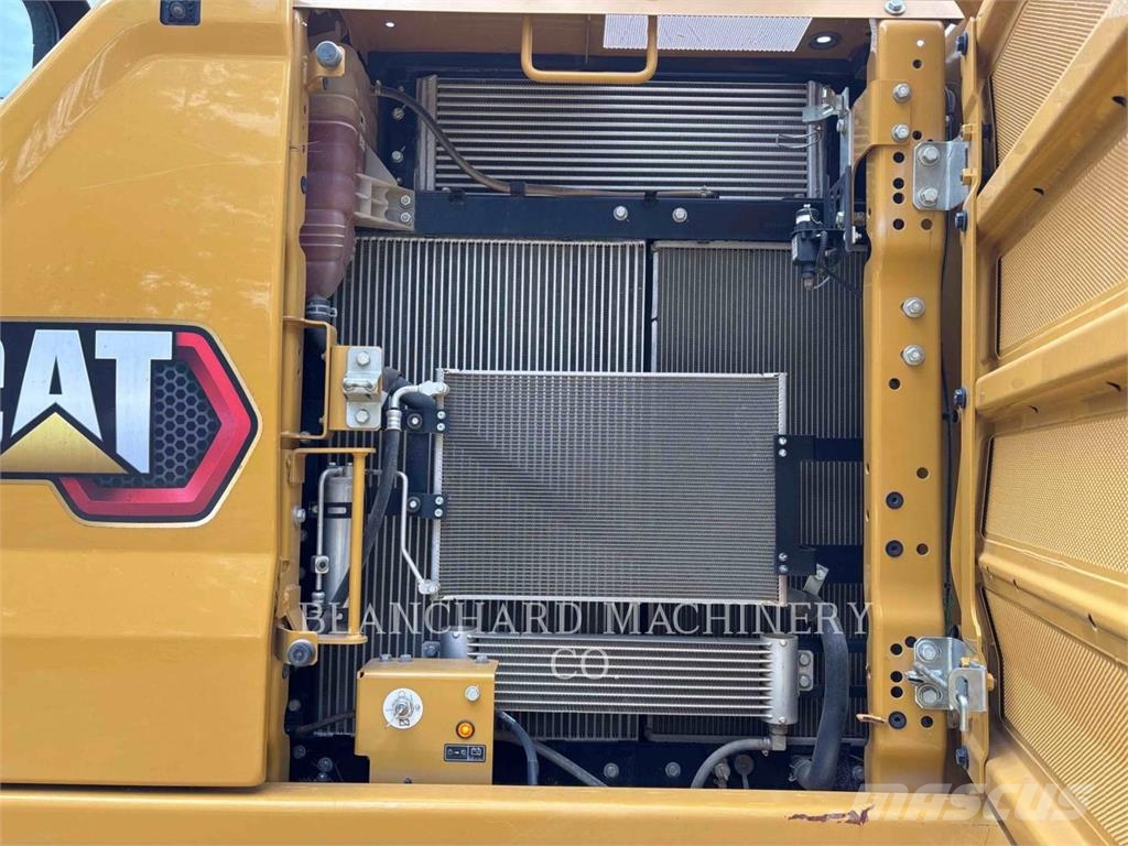 CAT 323 Lánctalpas kotrók