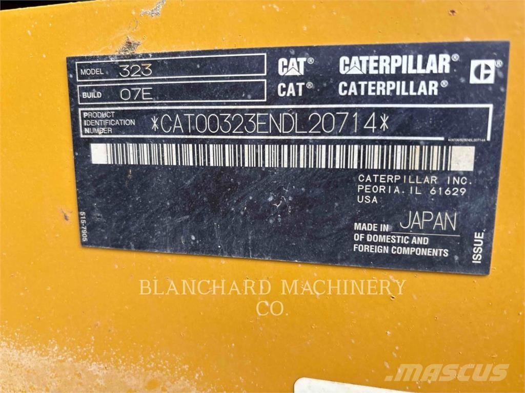 CAT 323 Lánctalpas kotrók