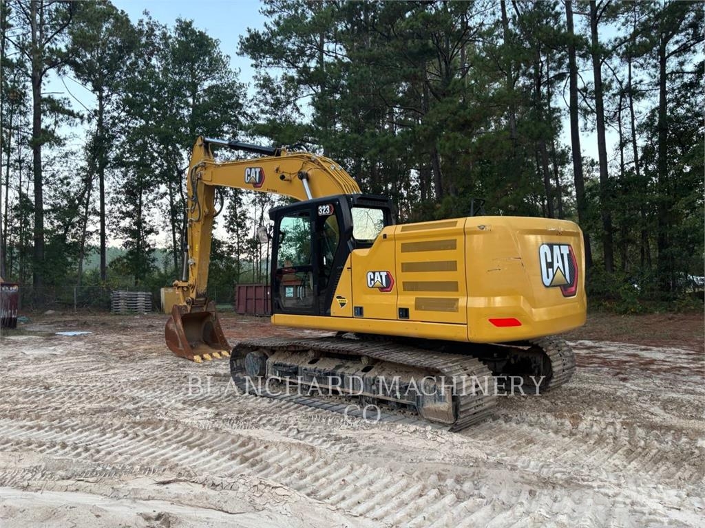 CAT 323 Lánctalpas kotrók