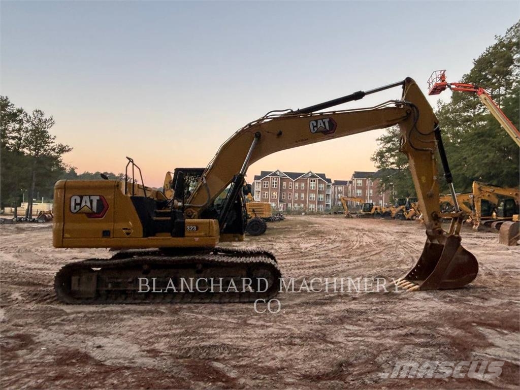 CAT 323 Lánctalpas kotrók