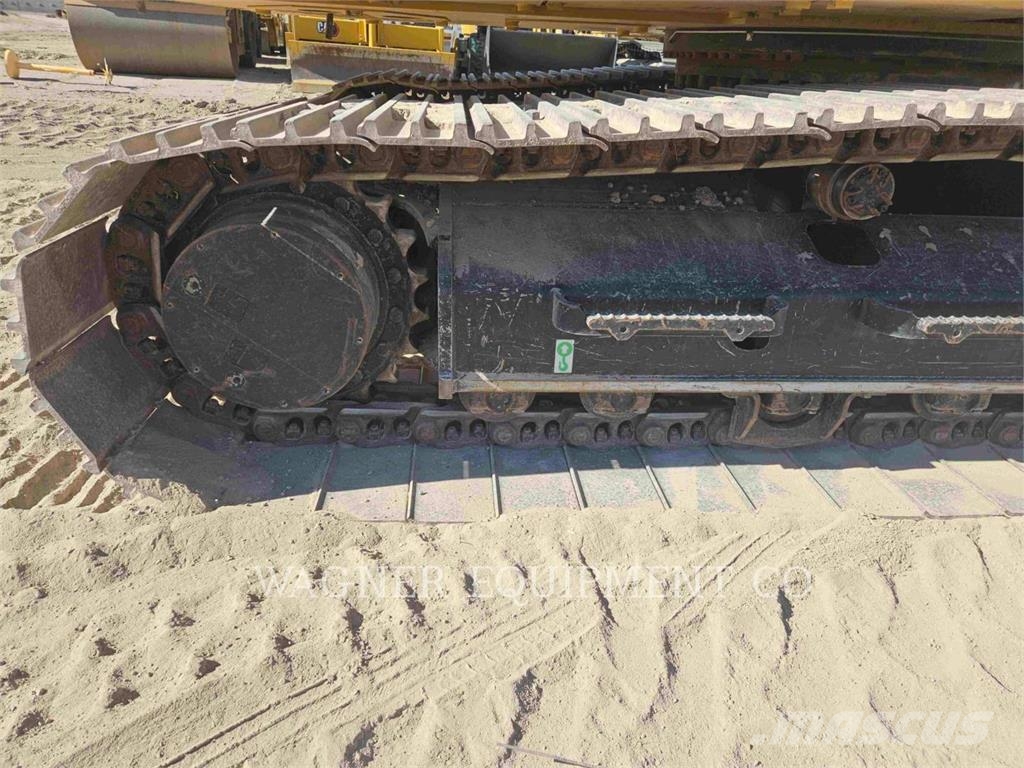 CAT 323 Kāpurķēžu ekskavatori