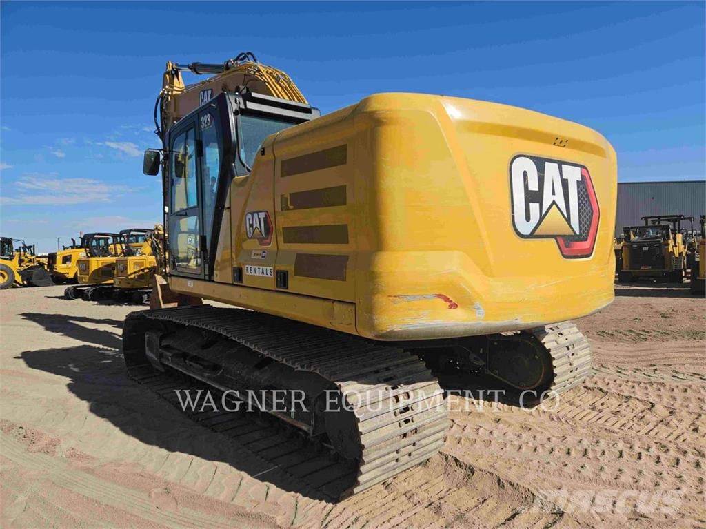 CAT 323 Kāpurķēžu ekskavatori