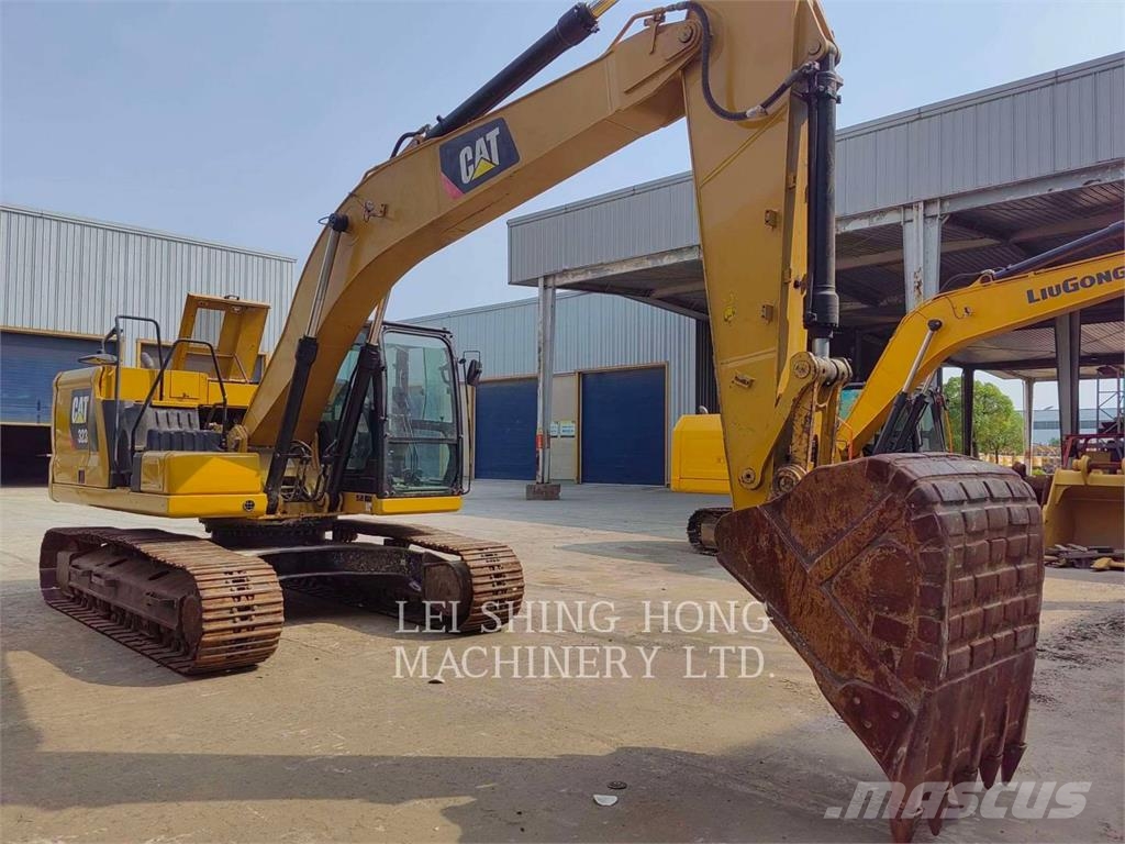 CAT 323-07 حفارات زحافة