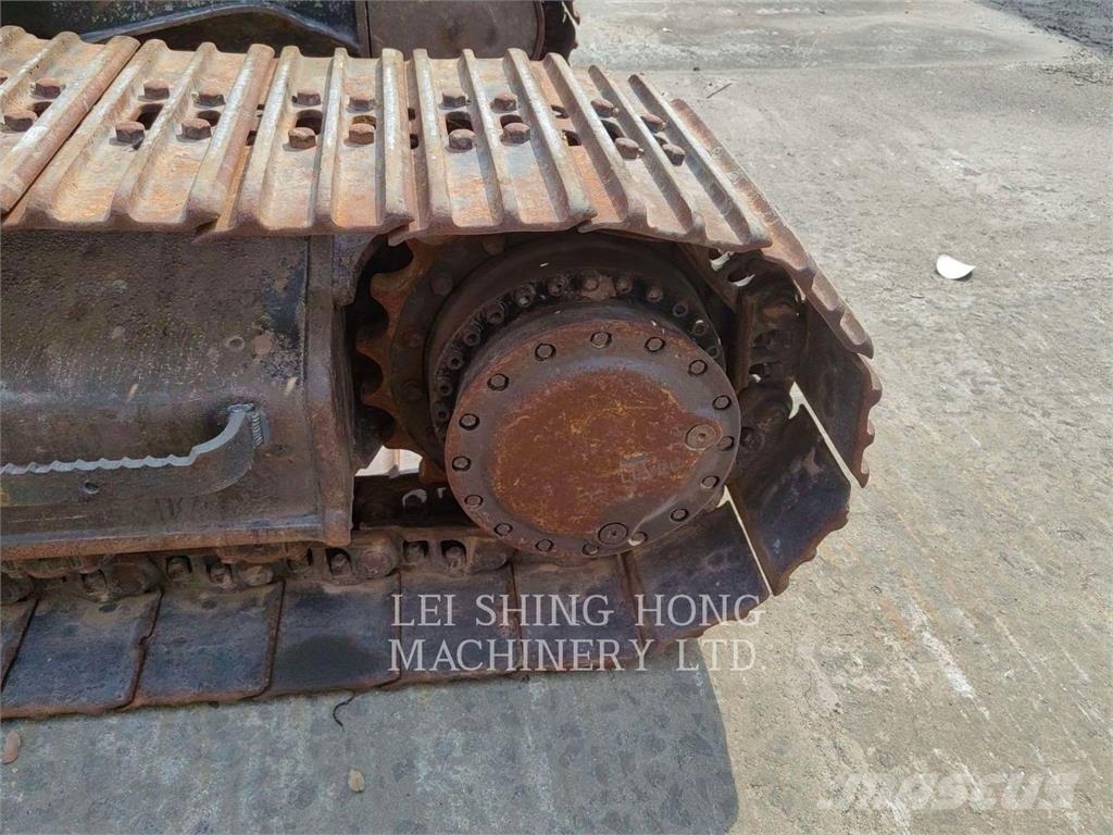 CAT 323-07 حفارات زحافة