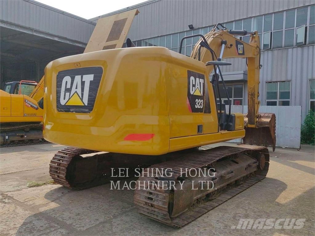 CAT 323-07 حفارات زحافة