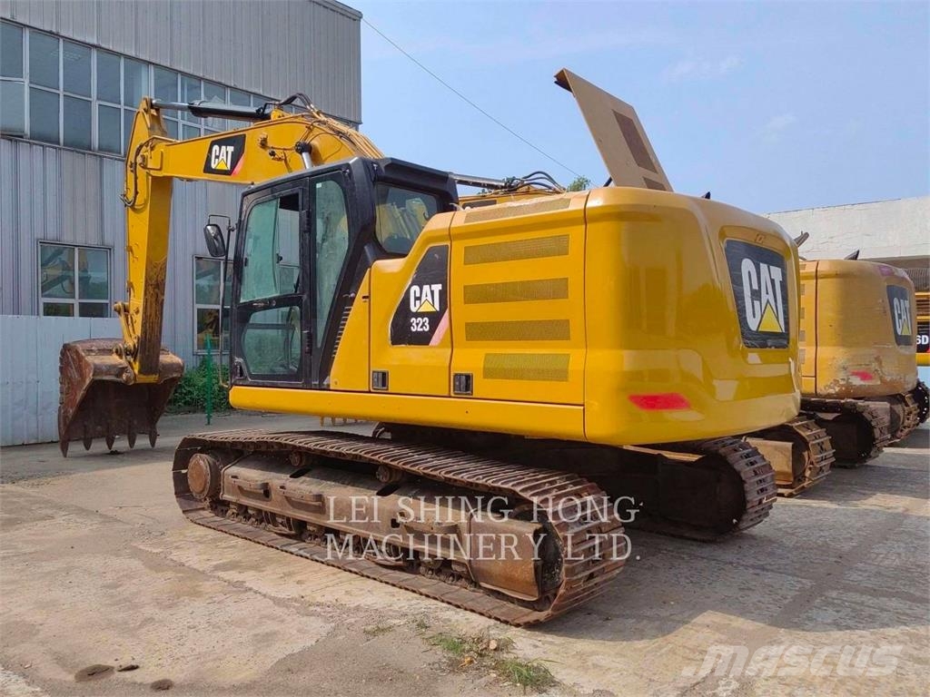 CAT 323-07 حفارات زحافة