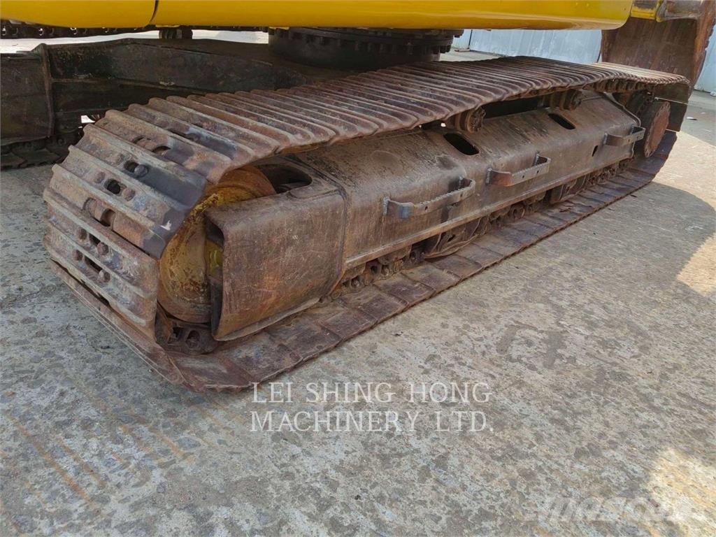 CAT 323-07 حفارات زحافة