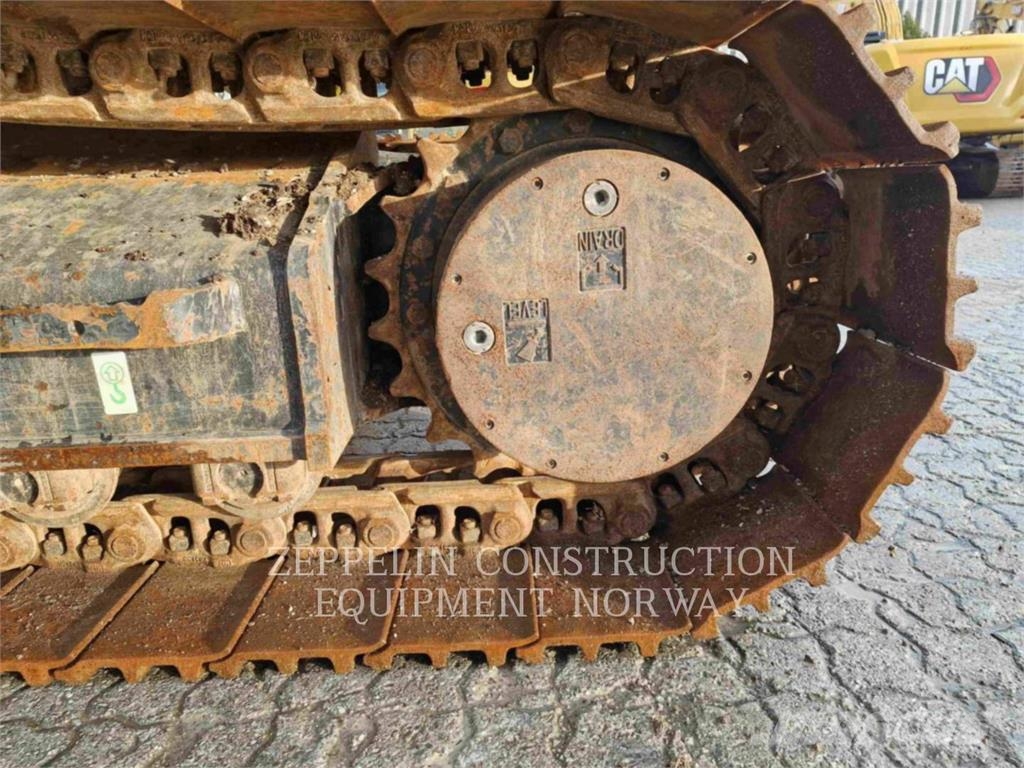 CAT 323-07 Bagri goseničarji
