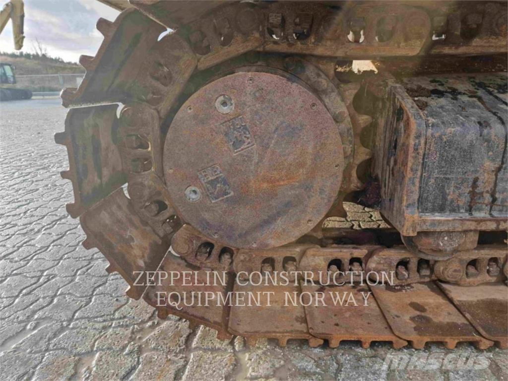 CAT 323-07 Bagri goseničarji
