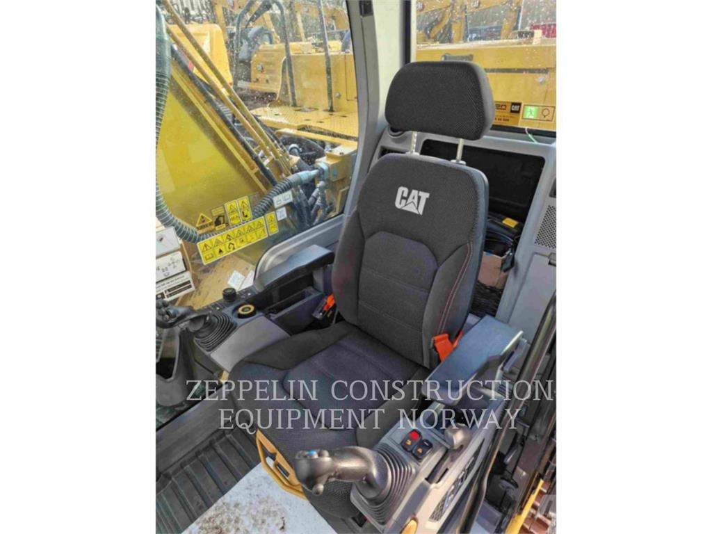 CAT 323-07 Bagri goseničarji