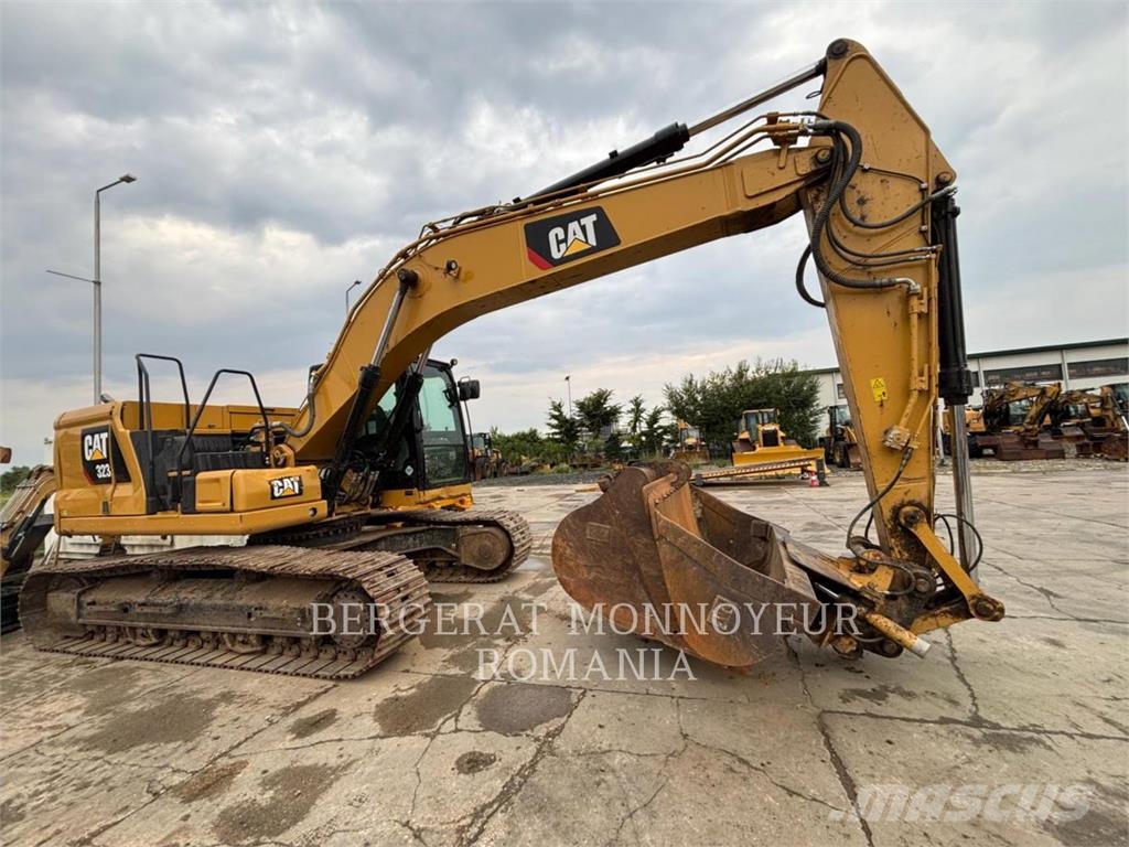 CAT 323-07 Rupsgraafmachines