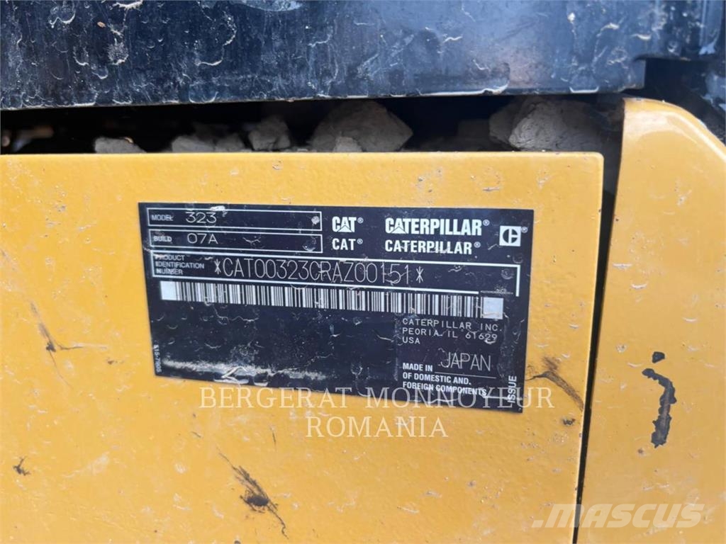 CAT 323-07 Rupsgraafmachines