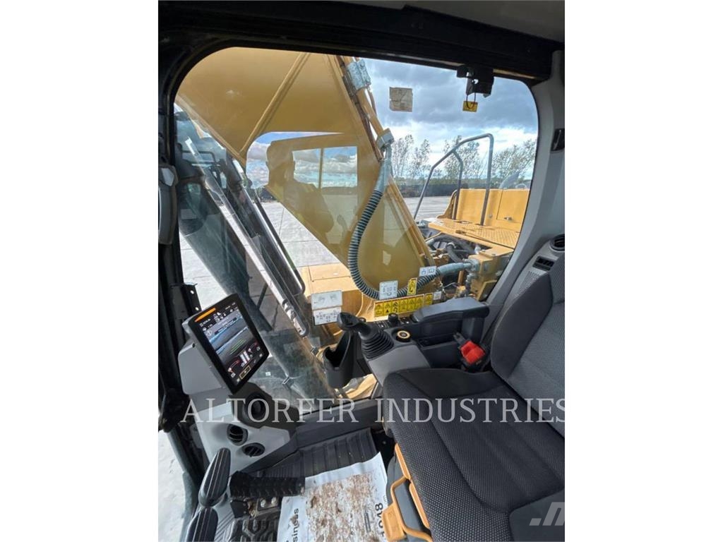 CAT 323-07 Bagri goseničarji