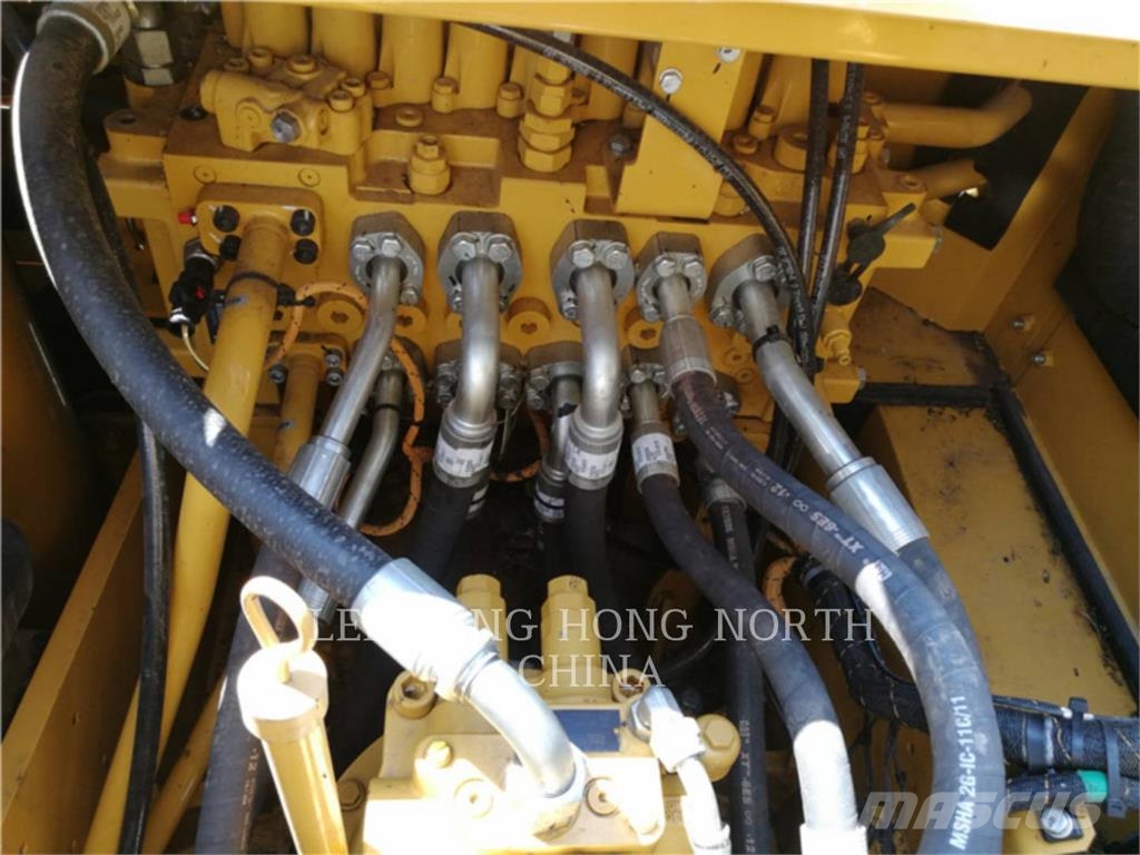 CAT 323-07 Escavadeiras de esteiras