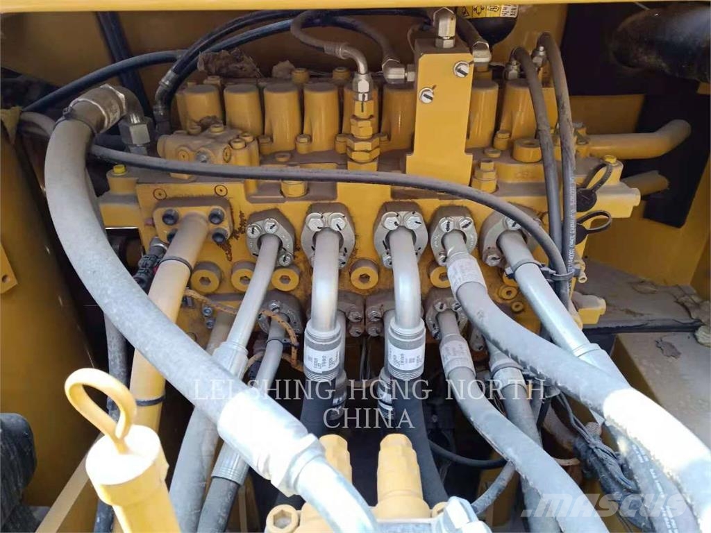 CAT 323-07 Escavadeiras de esteiras