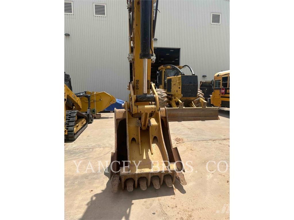 CAT 323 HTH 履带挖掘机