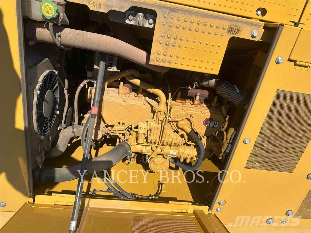 CAT 323 HTH 履带挖掘机