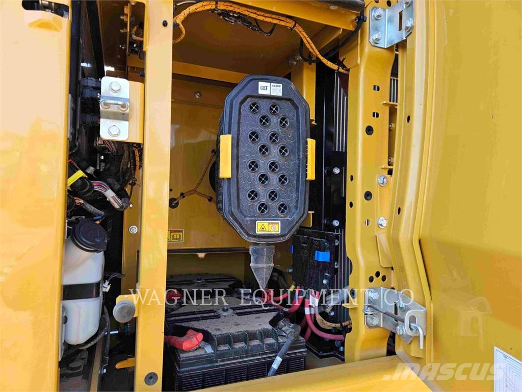 CAT 32307 Gravemaskiner på larvebånd