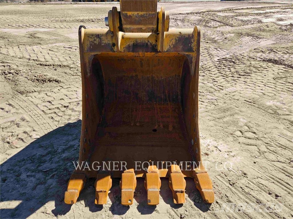 CAT 32307 Gravemaskiner på larvebånd